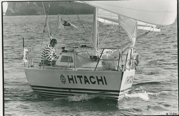 Arrivée victorieuse de la Solitaire du Figaro 1983